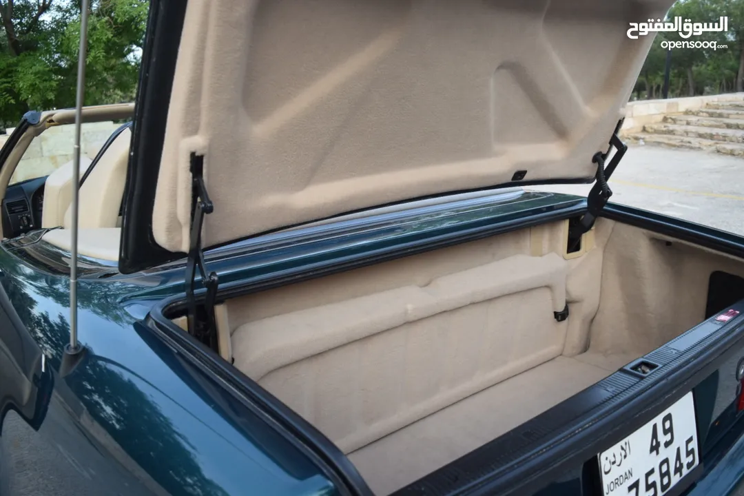 Mercedes SL320 1995 بحالة الوكالة