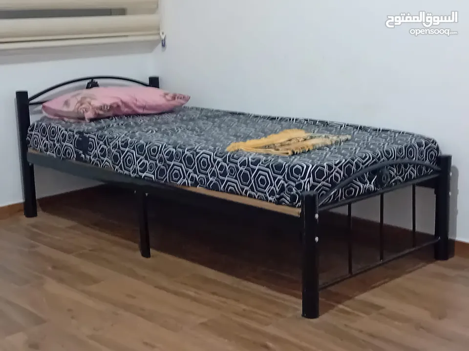 شقه ارضيه مع تراس مفروشه لايجار للعائلات فقد