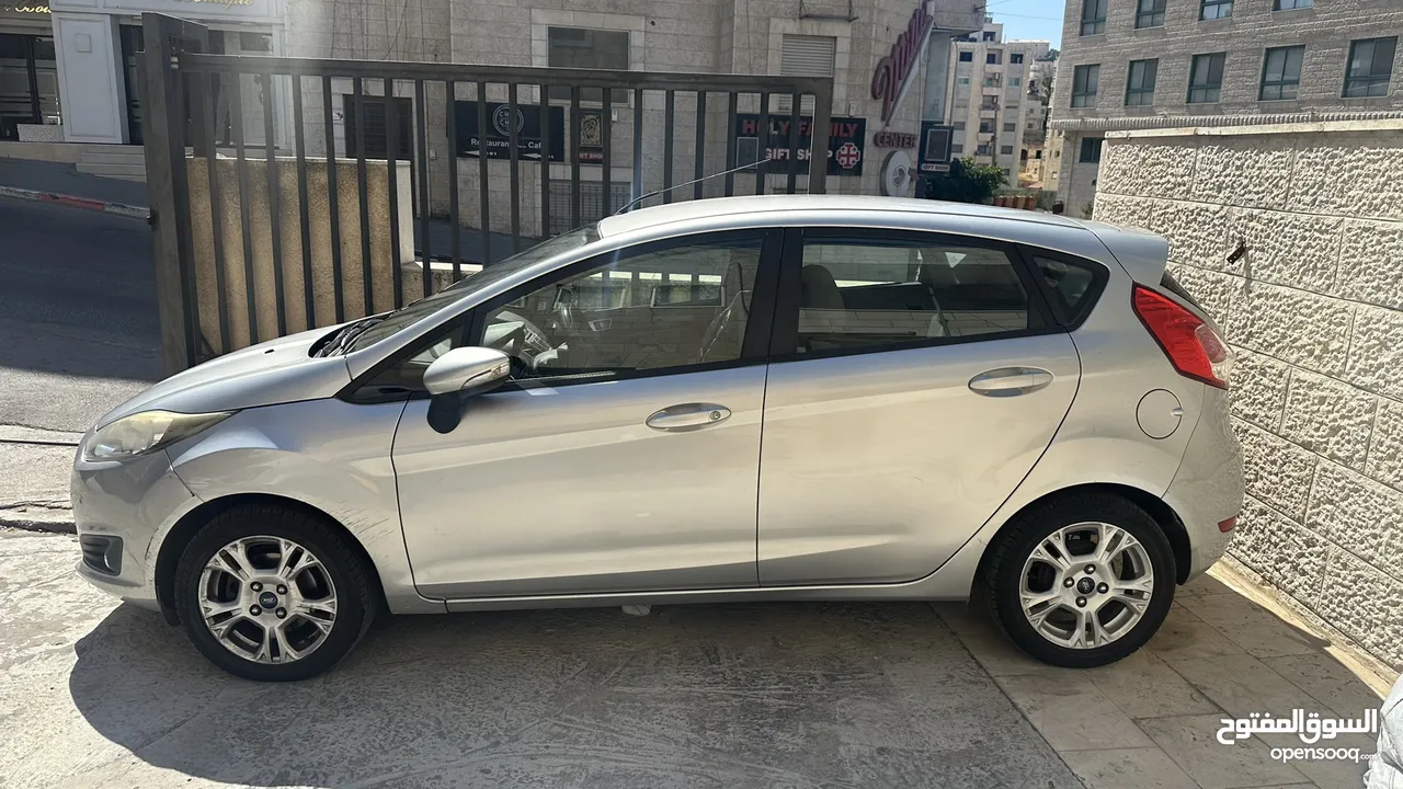 سيارة فورد للبيع كاش فقط