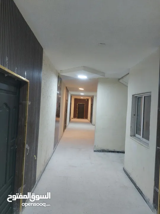 طابق كامل للبيع في موقع مميز – شارع الحصن، إربد