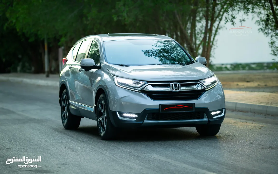 HONDA CR-V GRAND TOURING  Excellent Condition 2018 Beige