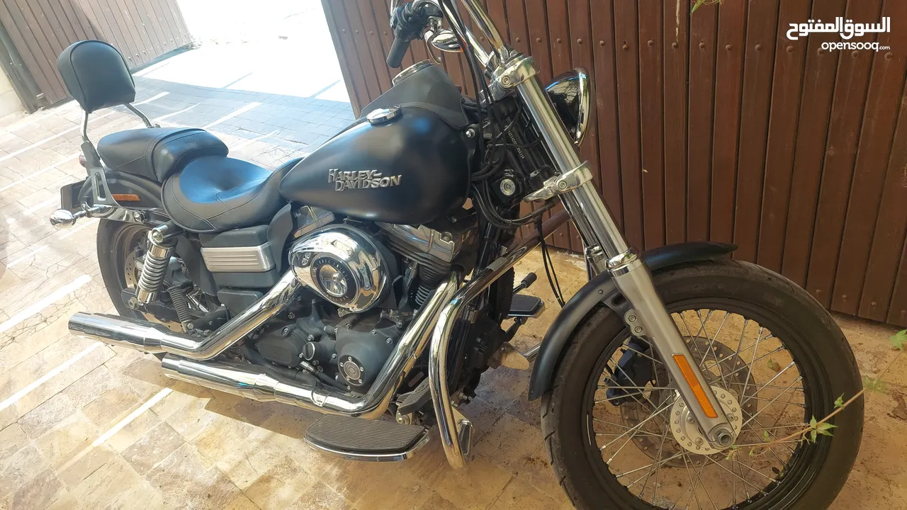 دراجة هارلي ستريت بوب  1600cc davidson street bob 2012 وكالة ماشيه فقط 8700km