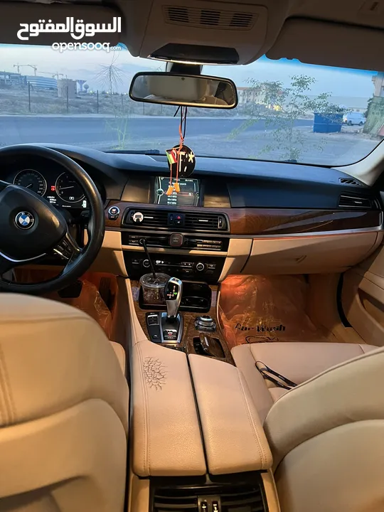 BMW520i 2012
