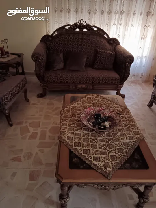طقم كنب مصري للبيع 7 مقاعد مع طربيزات