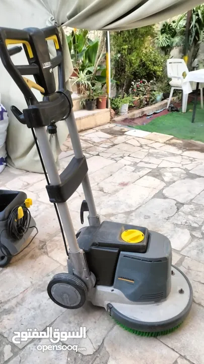 ماكينة تنظيف سجاد وجلي بلاط كارتشر المانية
