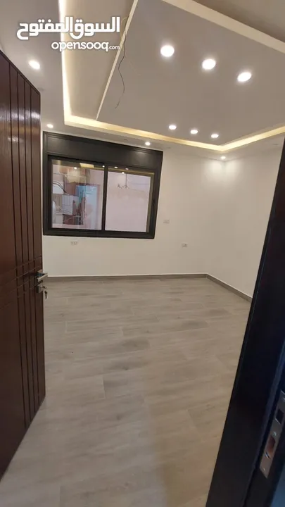 شقة للايجار سوبر ديلوكس من المالك مباشرة  في المدينة الرياضية دخلة فندق الارز