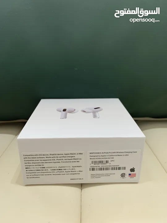 Airpods pro with wireless charging case