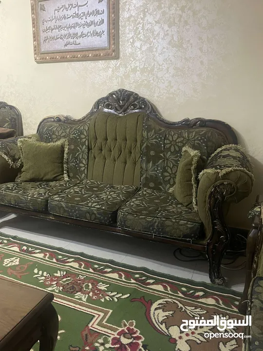 كنبيات مع طاولة تلفزيون بسعر ممتاز جدا وقابل للتفاوض