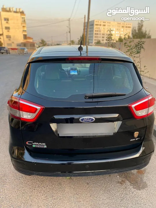 Ford c-max titanium model 2017