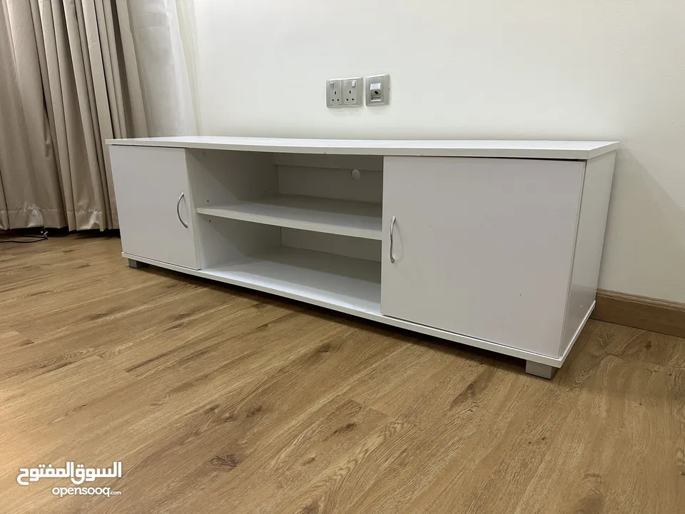 طاولة تلفزيون T.V table