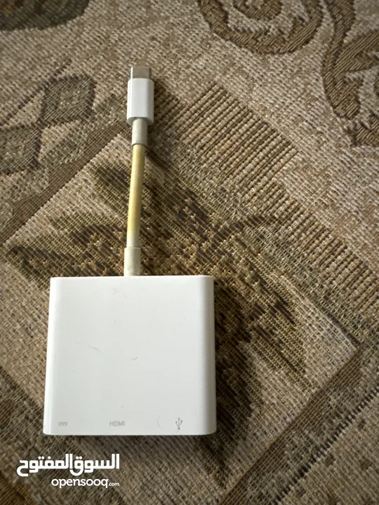 ادبتر HDMI USB -C توصيل الايباد بالقاتو   ادبتر HDMI USB -C توصيل الايباد بالقاتو