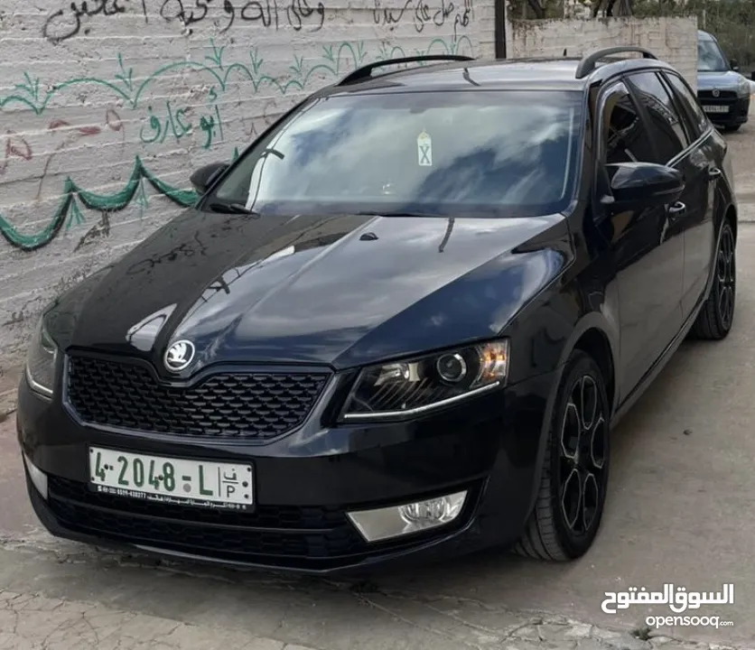 سكودا اوكتافيا ترخيص 2015 للبيع فل إضافات ما عدا فتحه
