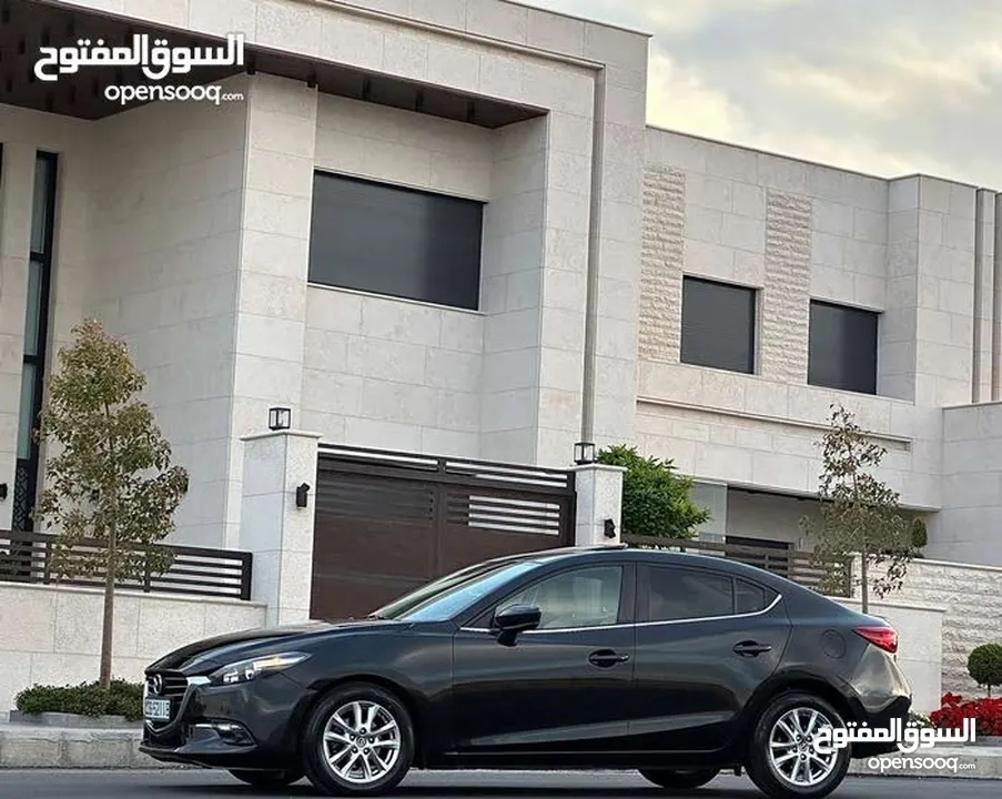 مازدا 2019 زوم 3  وارد وصيانه وكاله فحص فل فتحه