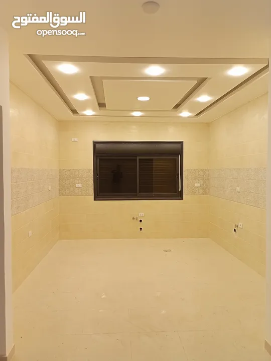 شقة للبيع في الزرقاء الجديده من المالك مباشرة((إسكان ابوعبيد)) طابق آول بسعر منخفض لمدة محدودة