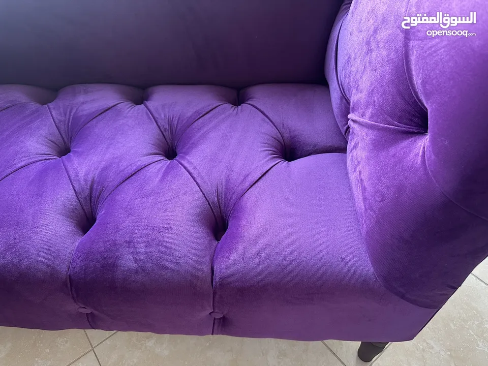 كنب ومقاعد بنش وسجاد جلد طبيعي