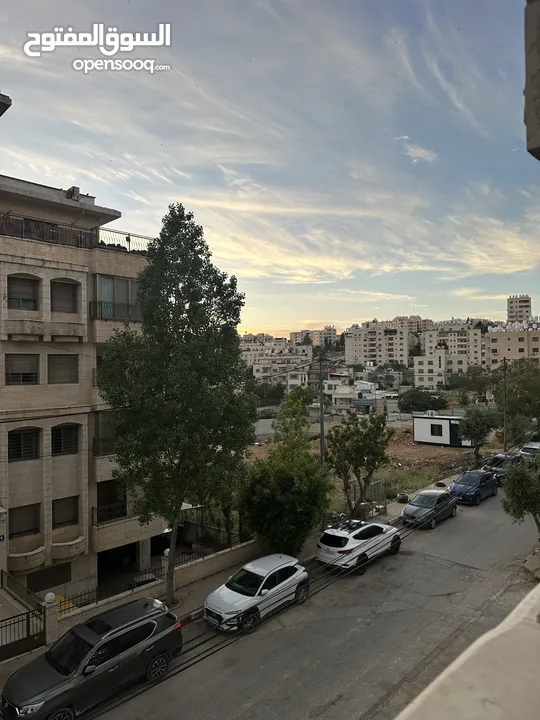 شقة في عين منجد للبيع دفعة وشيكات شهرية