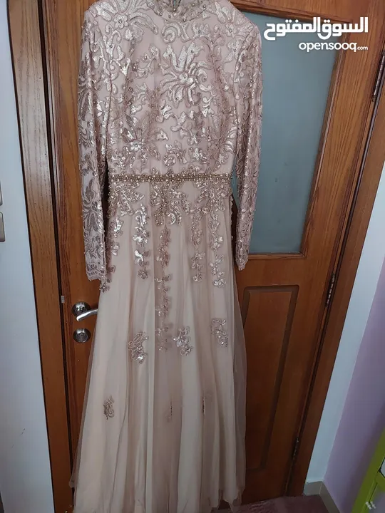 فستان سهرة حجاب ، ماركة setrms,مبطن كامل،فخم جميل جدا،  بحالة ممتازة ، سايز 40