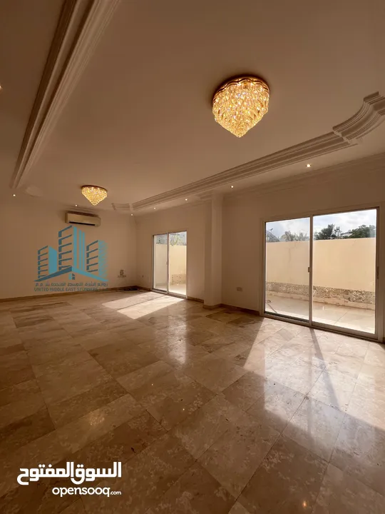 فيلا راقية في مدينة السلطان قابوس Beautiful 6 BR Villa in MQ