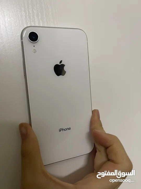 iPhone XR white, used for 2 months excellent condition