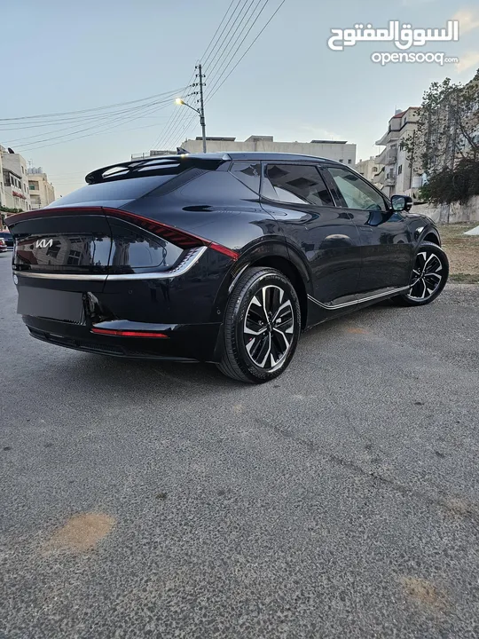 كيا ev6 كهرباء 2023   وارد اميركي ممشى قليل     جميع الاضافات اعلى صنف عدا الفتحة  موديل 2023