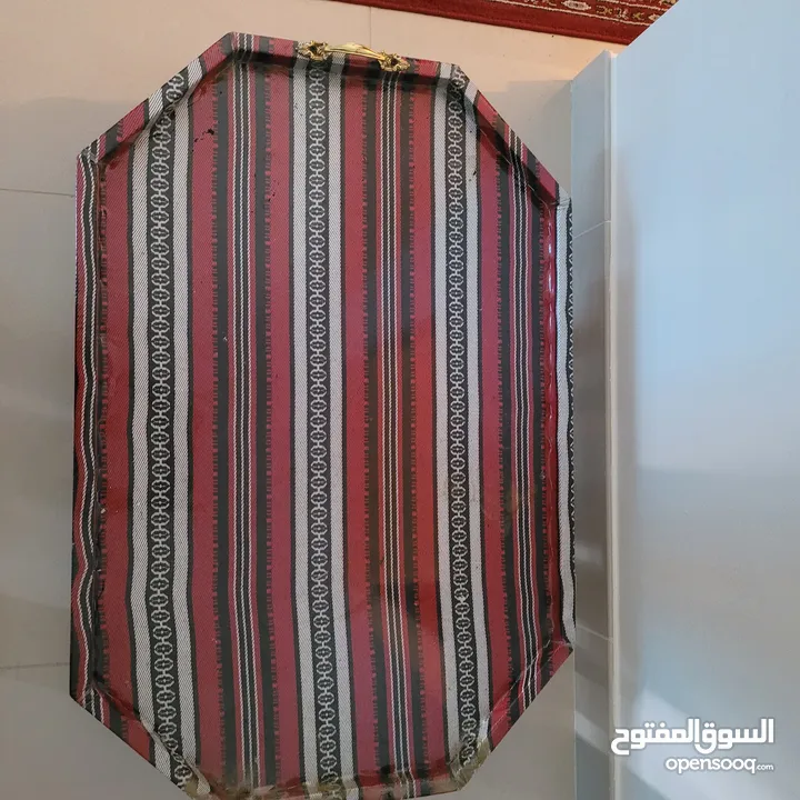 طاولة ارضية