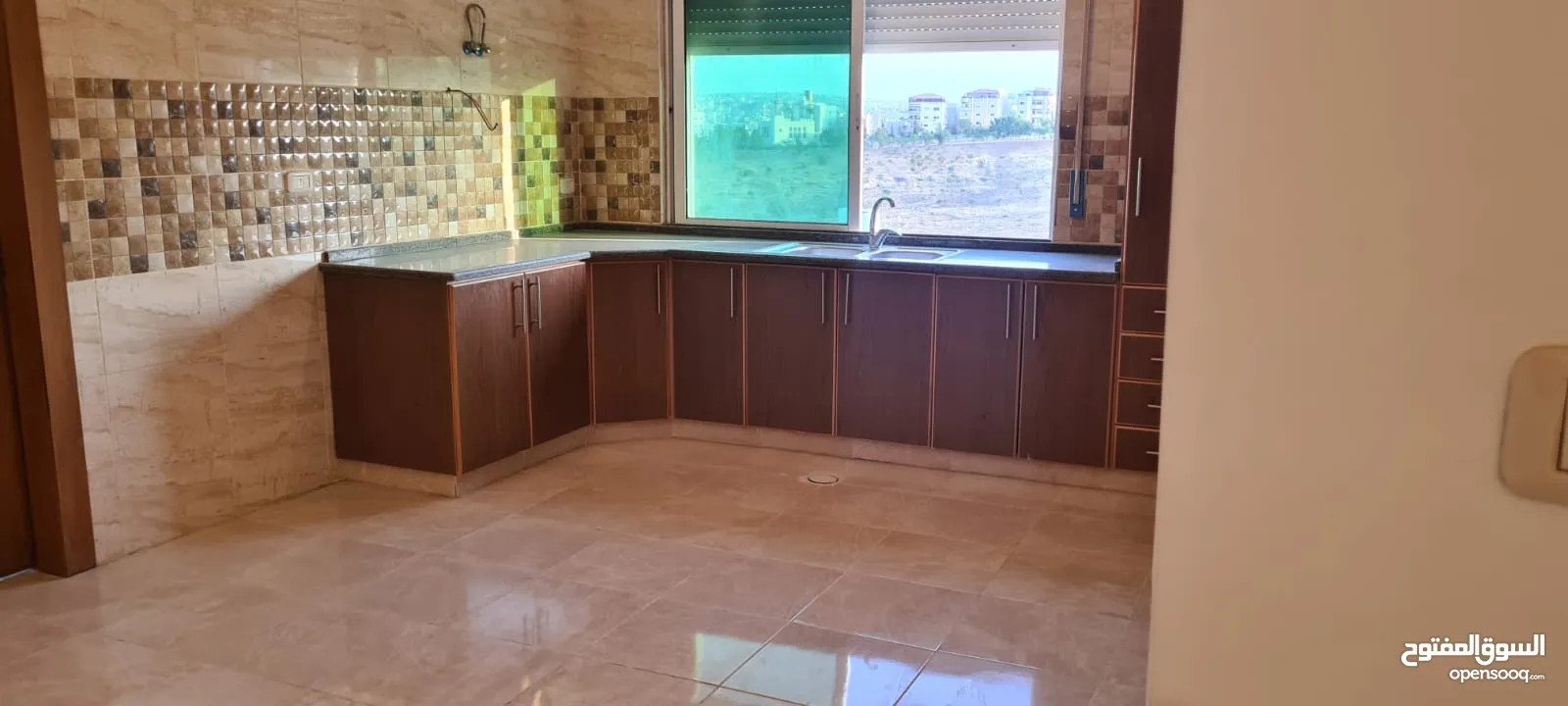 شقق بإطلالات مميزة وأسعار مغرية جدا حي الشهيد الجنوبي من المالك مباشرة