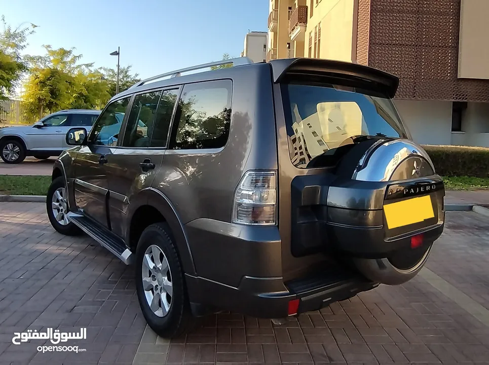 Mitsubishi Pajero 2016