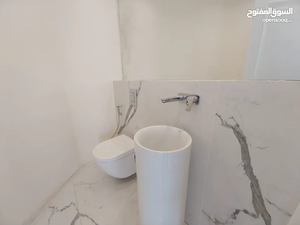 شقة غير مفروشة للإيجار 320م2 ( Property 19519 )-175072651