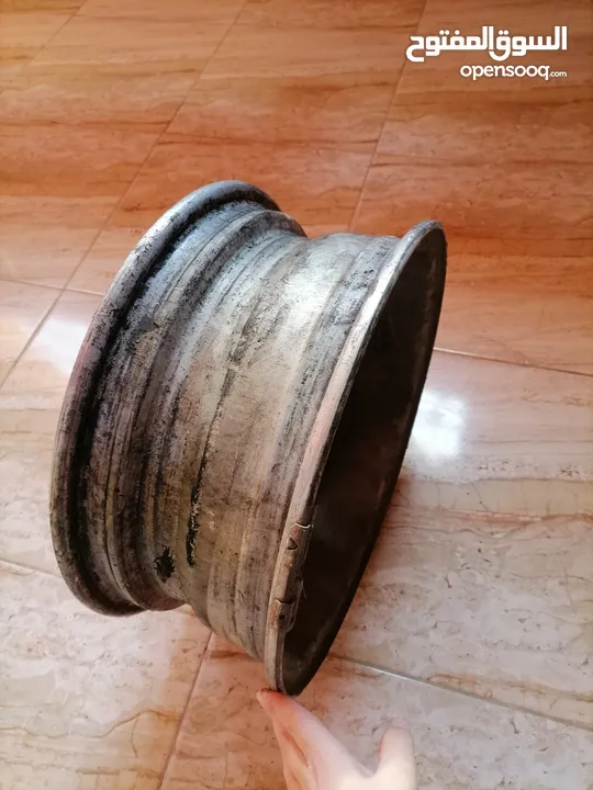 جنط باص H100 بحالة جيدة للبيع بسعر 50