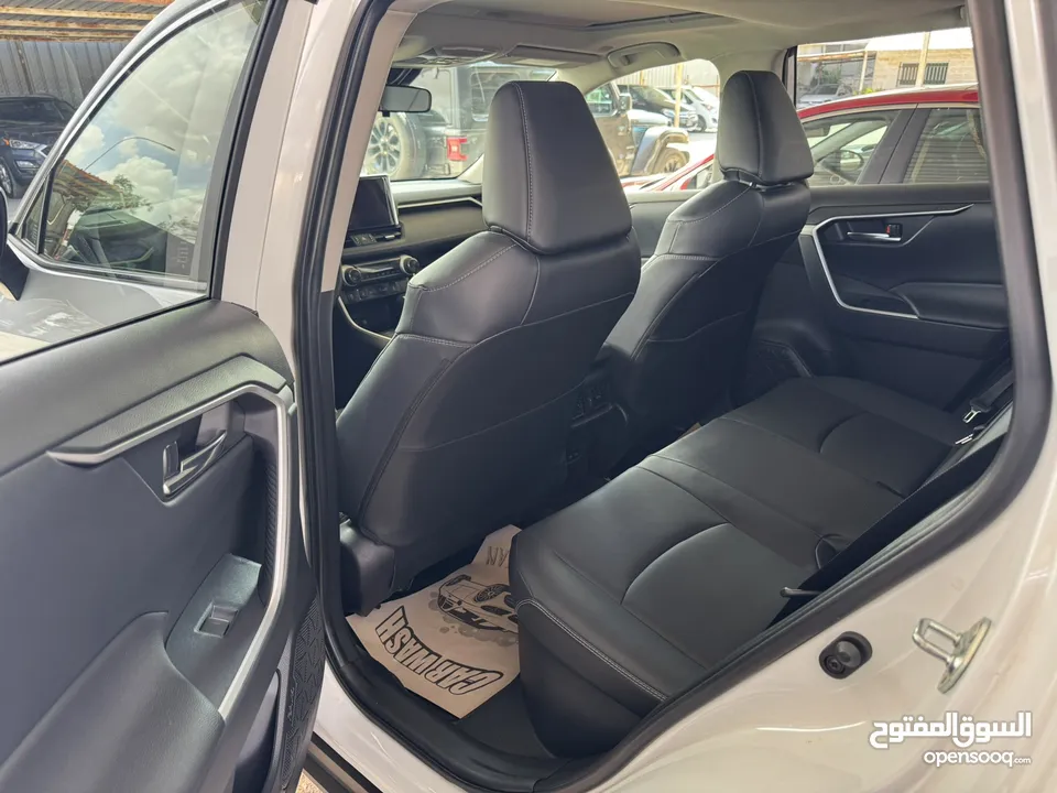 Toyota Rav4 2023 XLE Premium