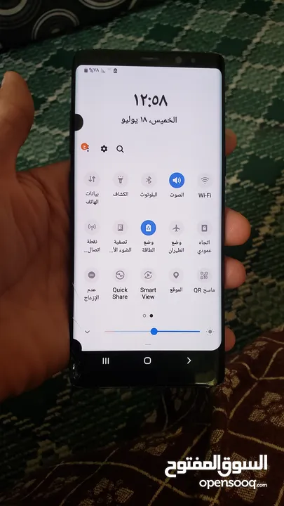 نوت 8 لون ملكي اسود نظيف استخدام نظيف  فيه اسفل الشاشه شرخ بسيط ونقطتين غير مواثره  من يوم الشراء
