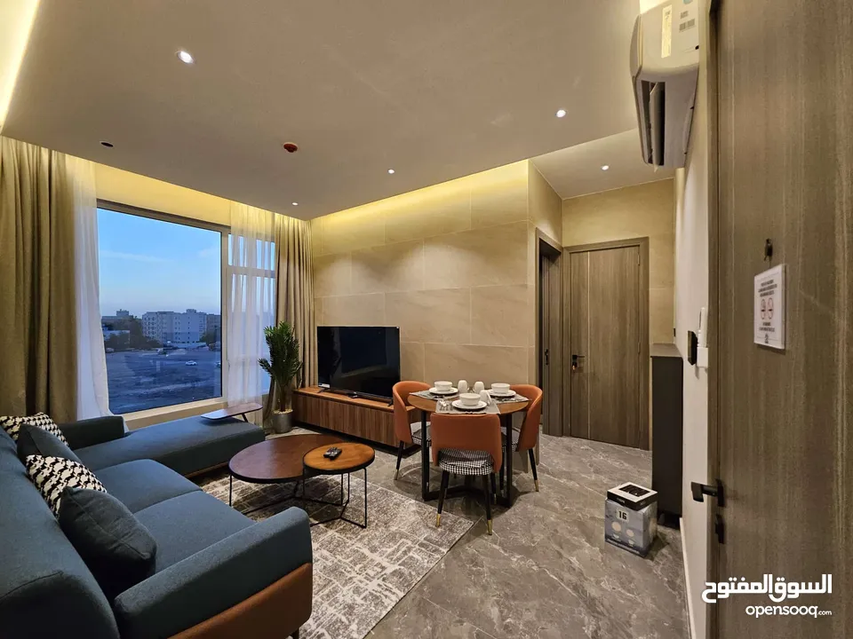 شقق سكنية فاخرة مفروشة بالكامل بإرقى الاثاث شاملة للماء والكهرباء . انترنت مجاني