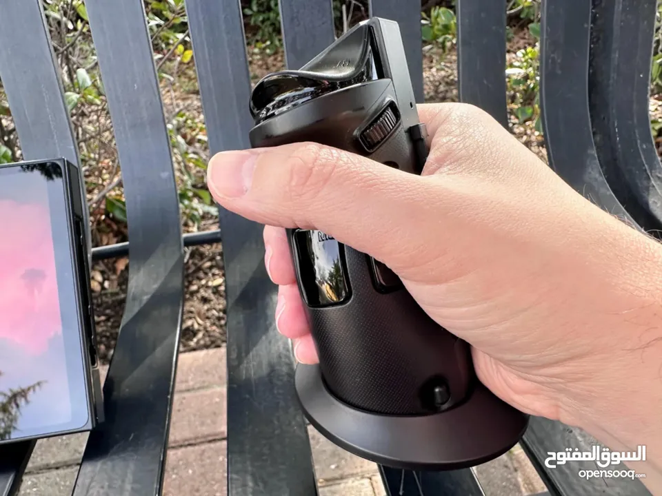 Lenovo legion go لينوفو لوجين جو محمول