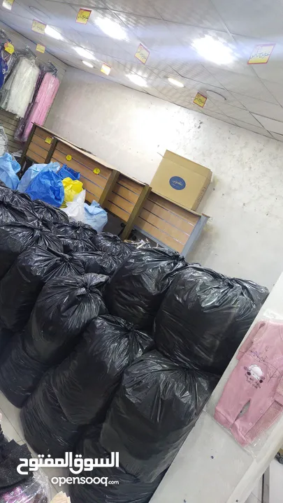 ستاندات وسطية للملابس