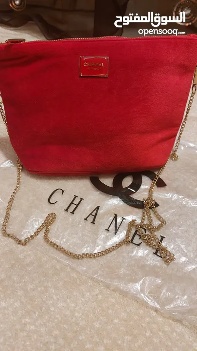 Channel crossbody/makeup bag