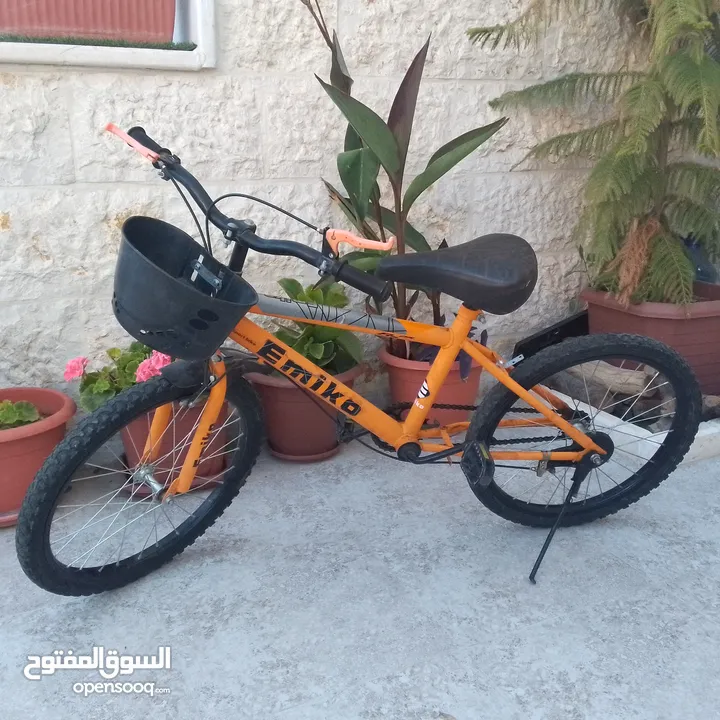 دراجة هوائية بحالة جيدة و نظيفة نمرة 20