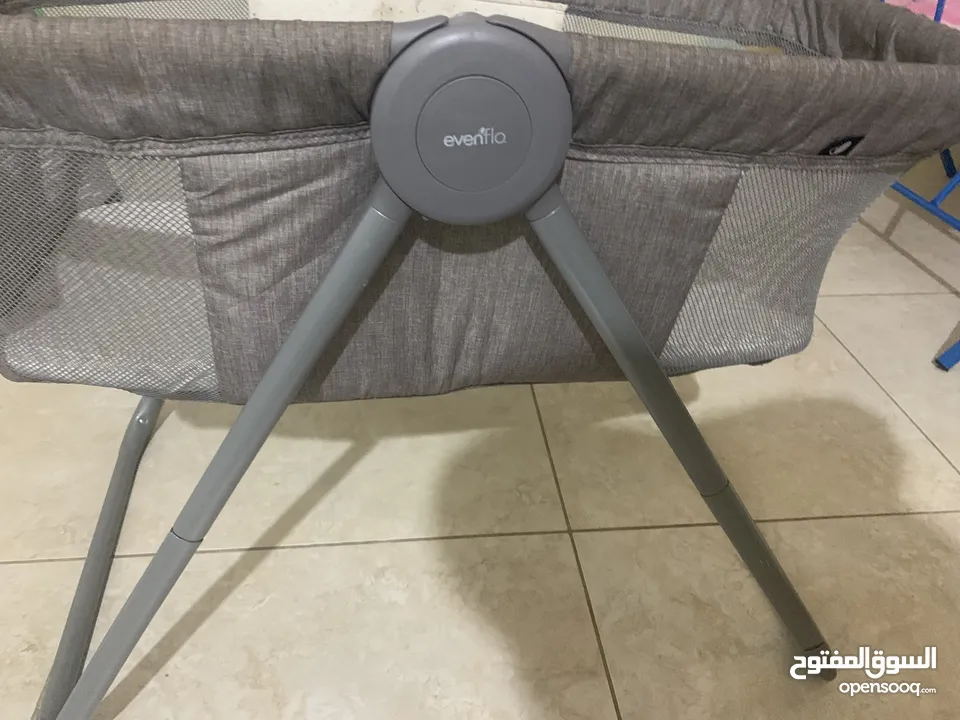 سرير اطفال