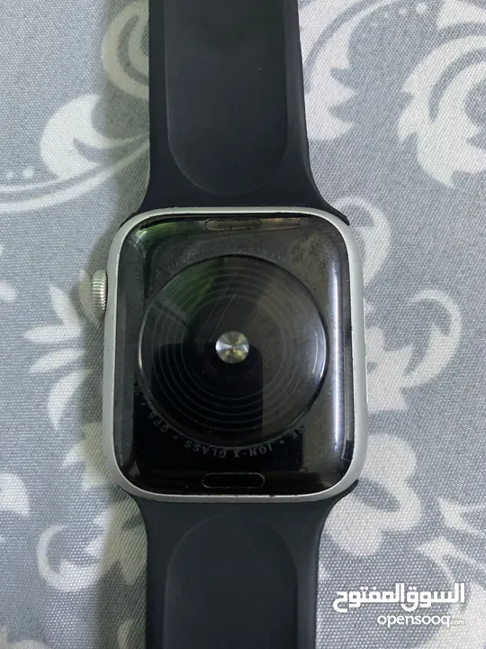 Apple watch SE 44 للبيع وكالة