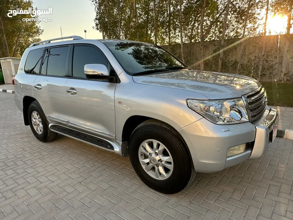 ثمانية سلندر Land Cruiser 2011 gxr v8