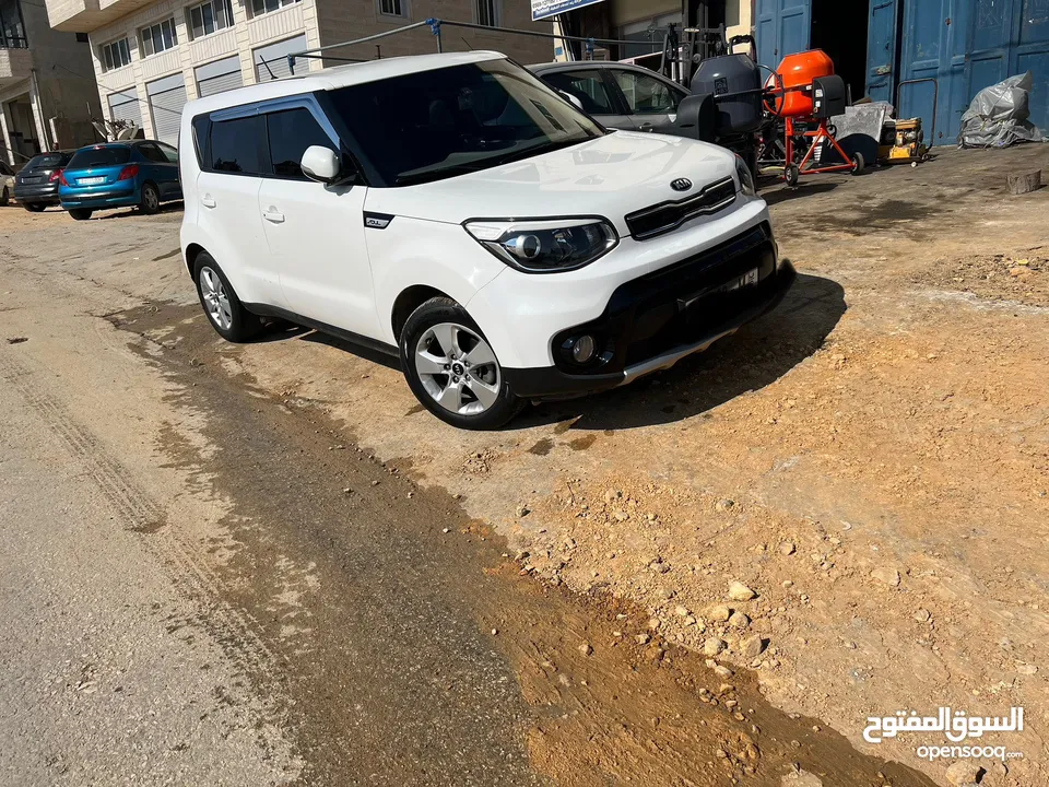 كيا سول 2018 بنزين السيارة متور وقير جيد جدان متور 1600 بدون تيربو والسيارة بحالة الشركة