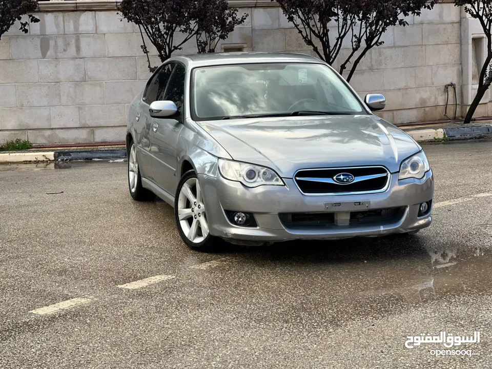 سوبارو بي فور مميزه