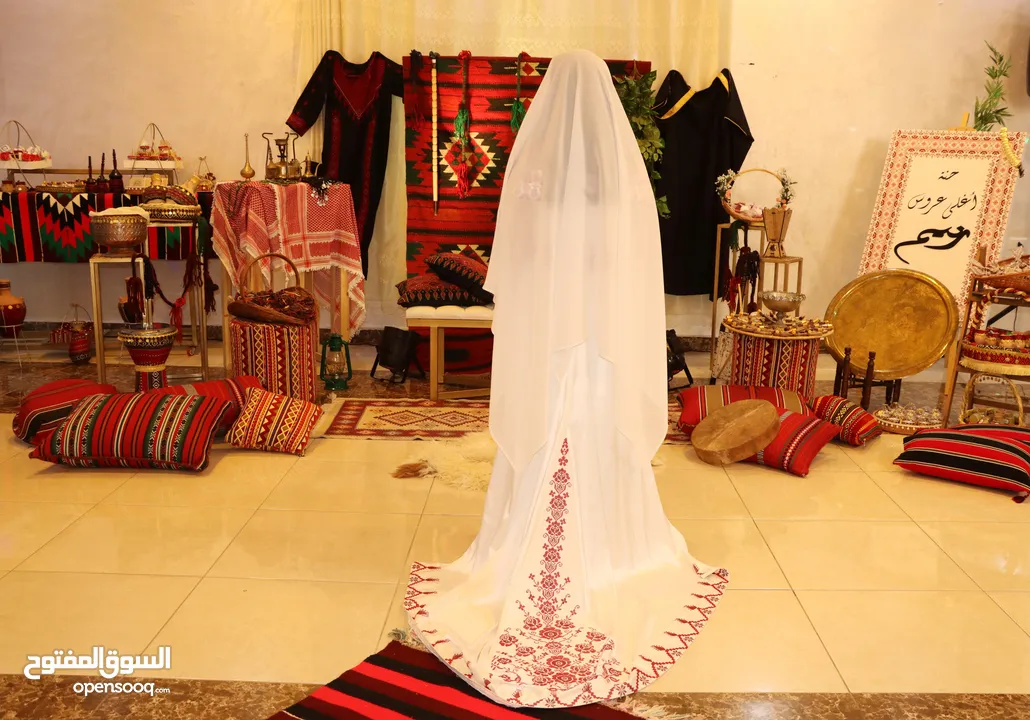 كوشات فاخرة للإيجار للأعراس والخطوبة (عمان)