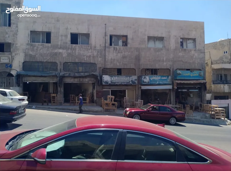 مجمع تجاري و صناعي بموقع مميز