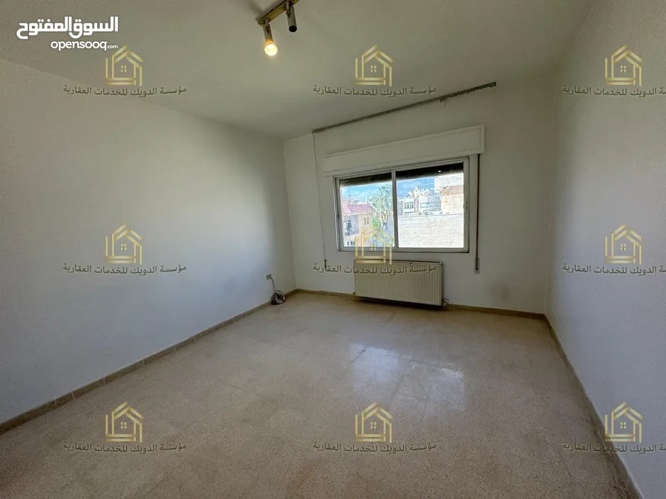 شقة فارغة - الرابية - 3نوم - 200م -
