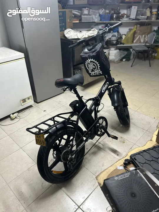 بسكليت كهربائية BMX 2024 – بطارية 48V، موتور 250W، قابلة للطوي، مع طاقية وشاحن