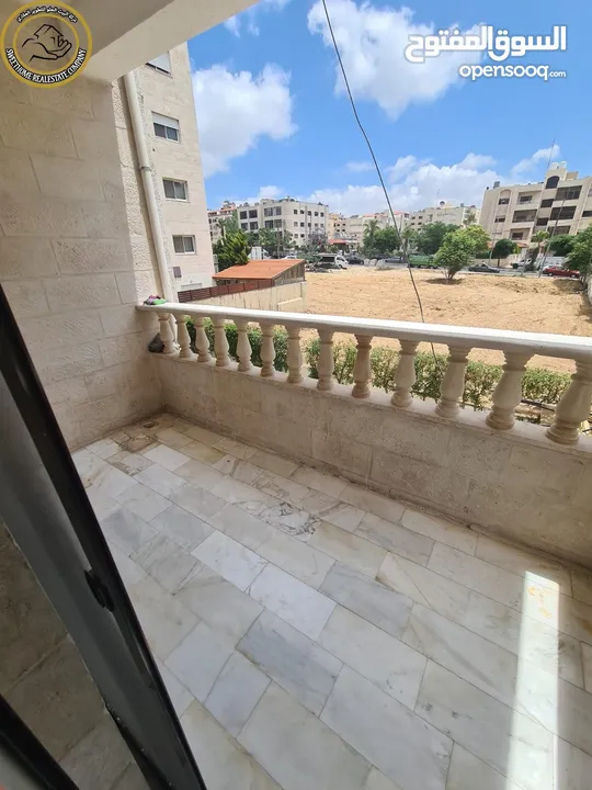 شقة مميزة للبيع في الصويفية - قرب زيت وزعتر طابق اول 150م تشطيب سوبر ديلوكس
