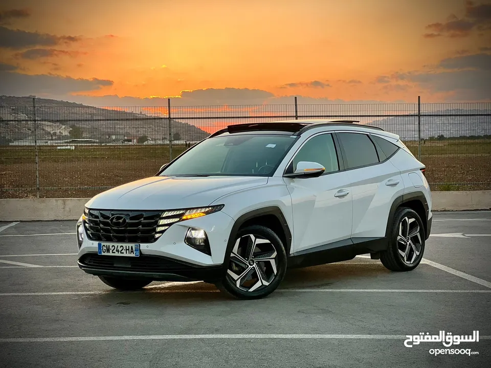 هونداي توسان/2022 Plug In فل الفل فتحة سقف بانوراما  4x4 ///271Hp   ( Haybrid) 1600cc