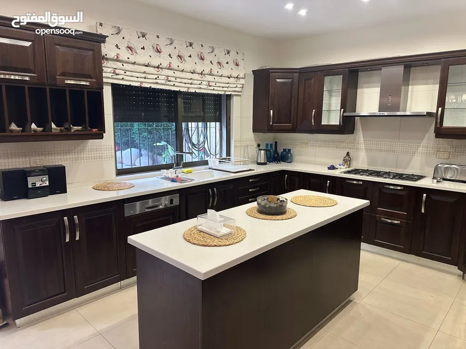 Furnished apartment for rent Dahyet Al Nakheel ( Property 38400 )-174796175