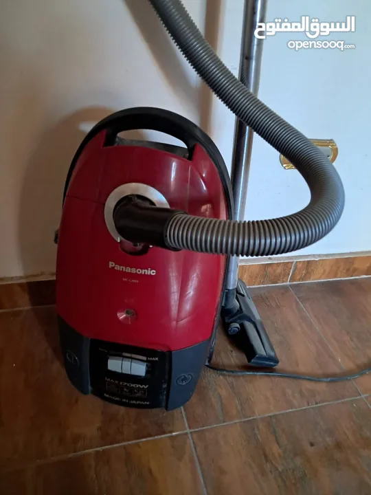 مكنسه كهربائيه باناسونيك ياباني 1700 احمر
