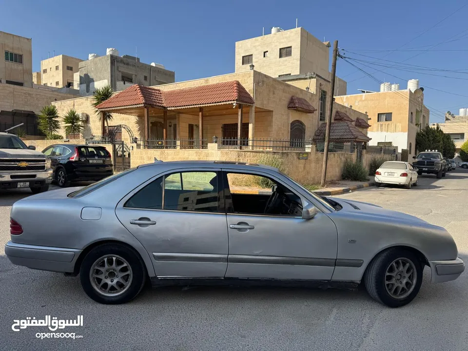 مارسيدس e200 1999 للبيع